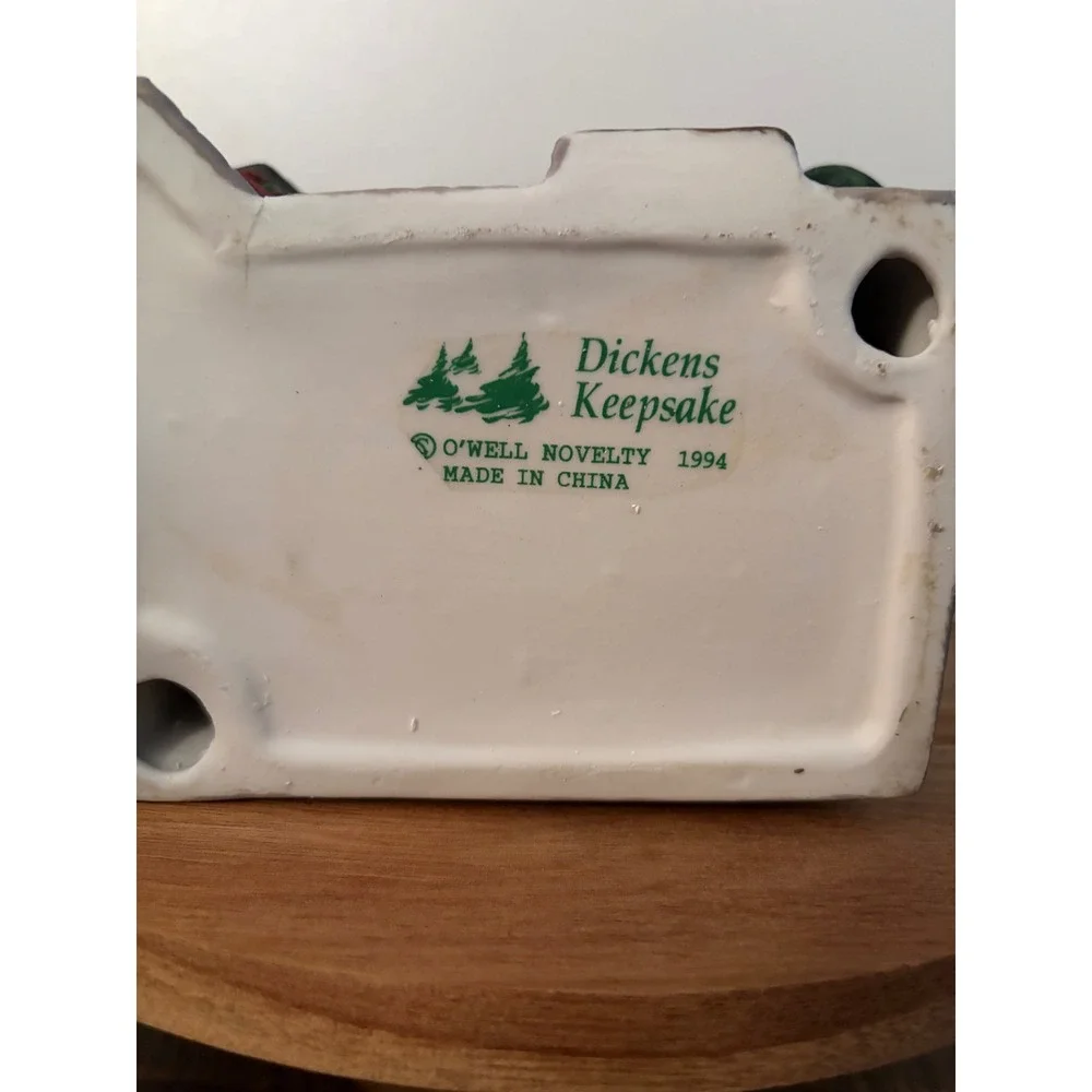 Vintage 1994 Christmas Dickens Keepsake Lighted Police Station w/ Light in Box